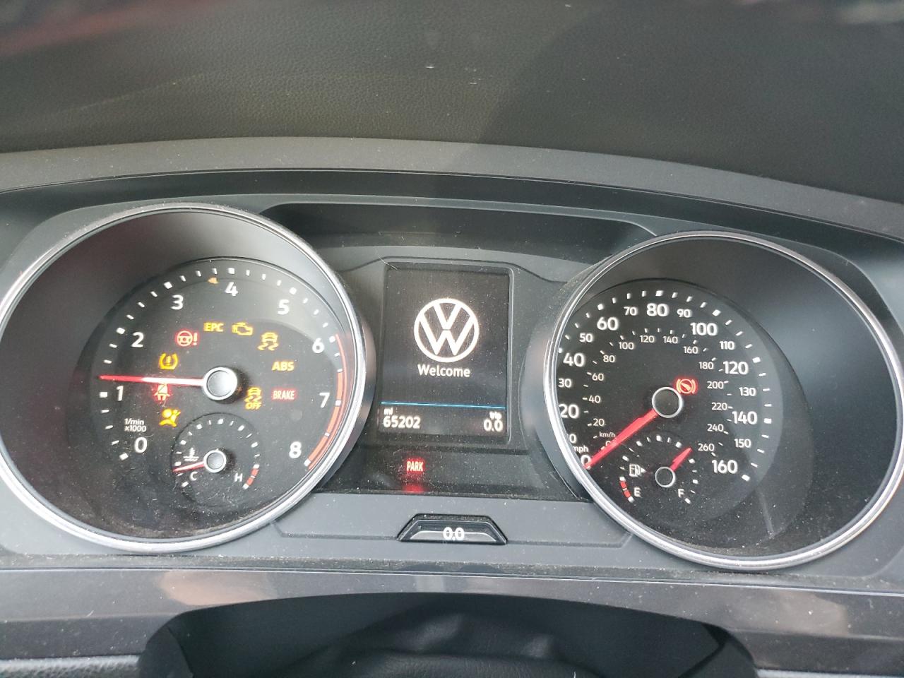 2021 Volkswagen Tiguan - Image 9