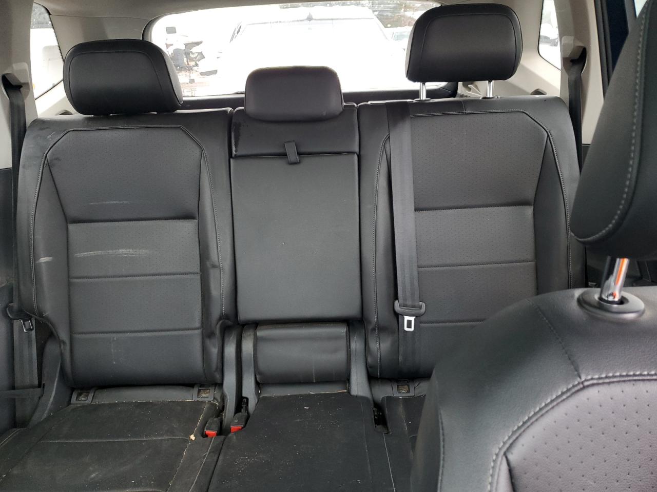 2018 Volkswagen Tiguan - Image 10