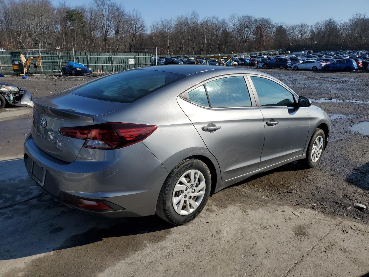 2019 Hyundai Elantra - Image 3