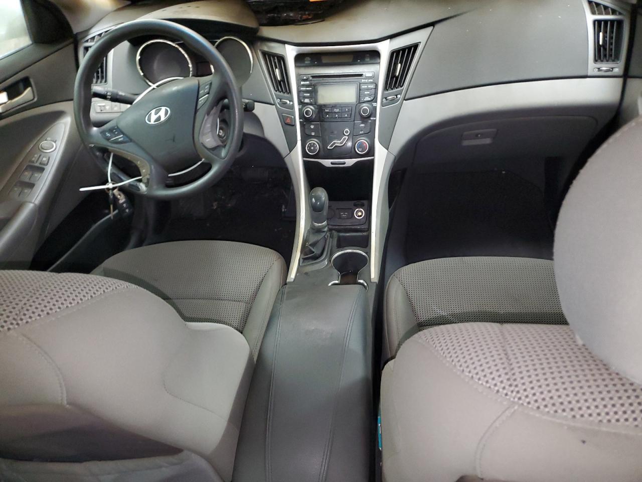 2013 Hyundai Sonata - Image 8