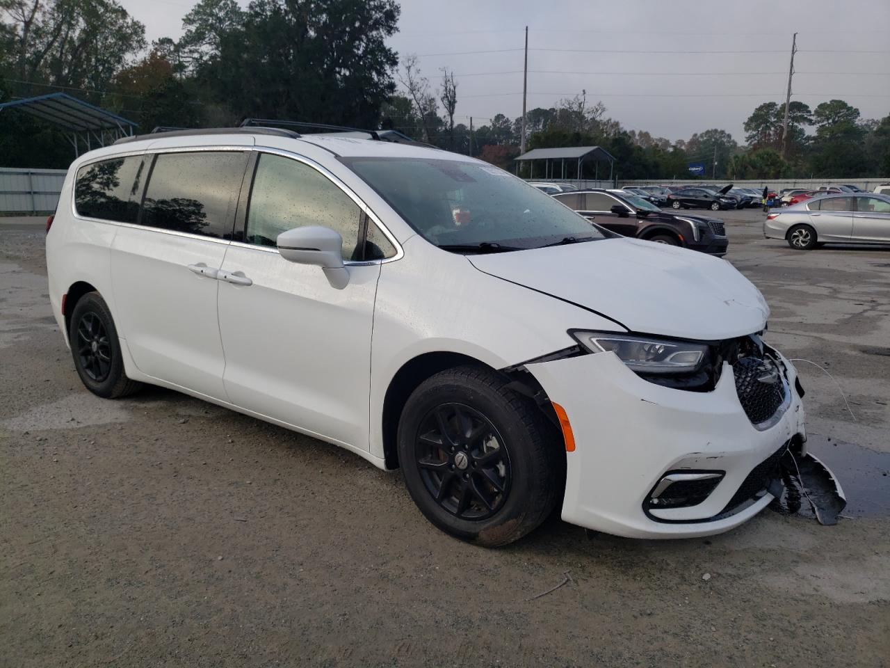 2022 Chrysler Pacifica - Image 4