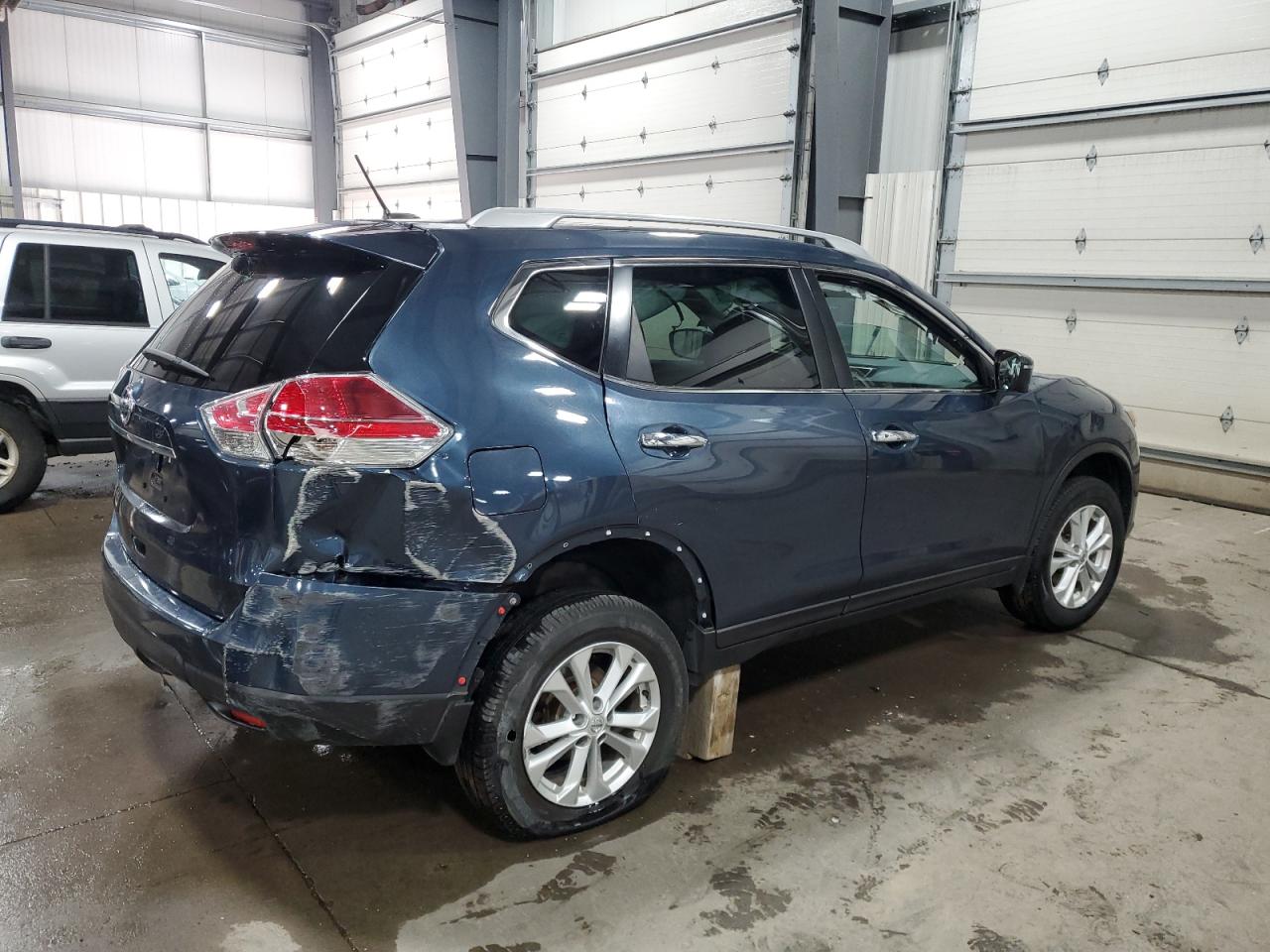 2016 Nissan Rogue - Image 3