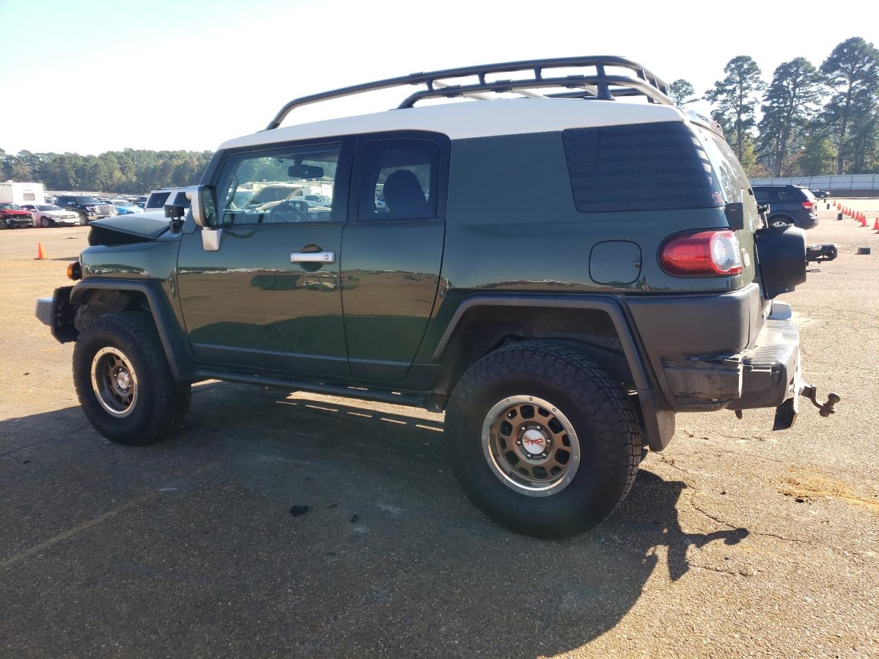 2012 Toyota FJ Cruiser - Image 2
