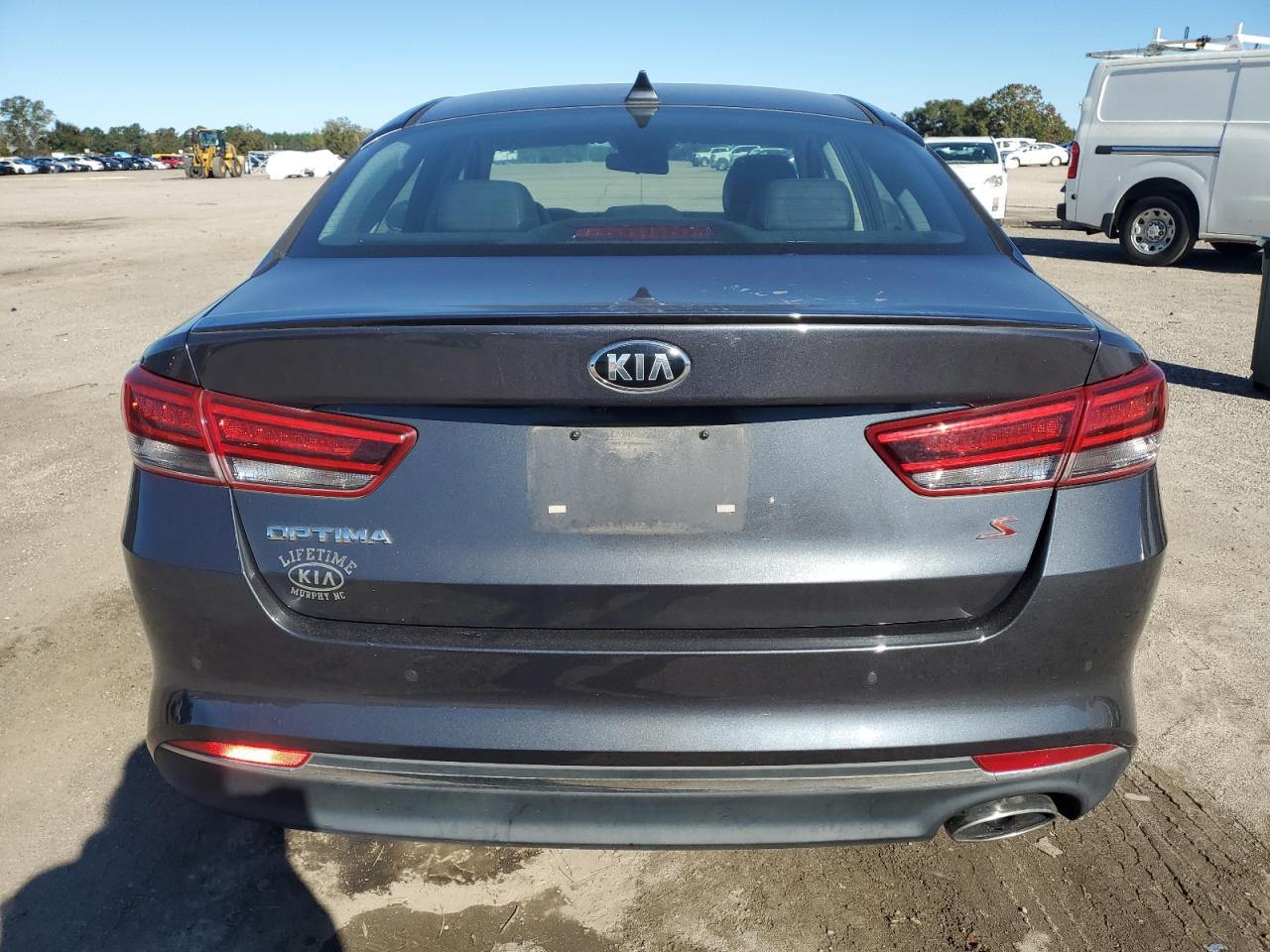 2018 Kia Optima Lx VIN: 5XXGT4L38JG240223 Lot: 81781714