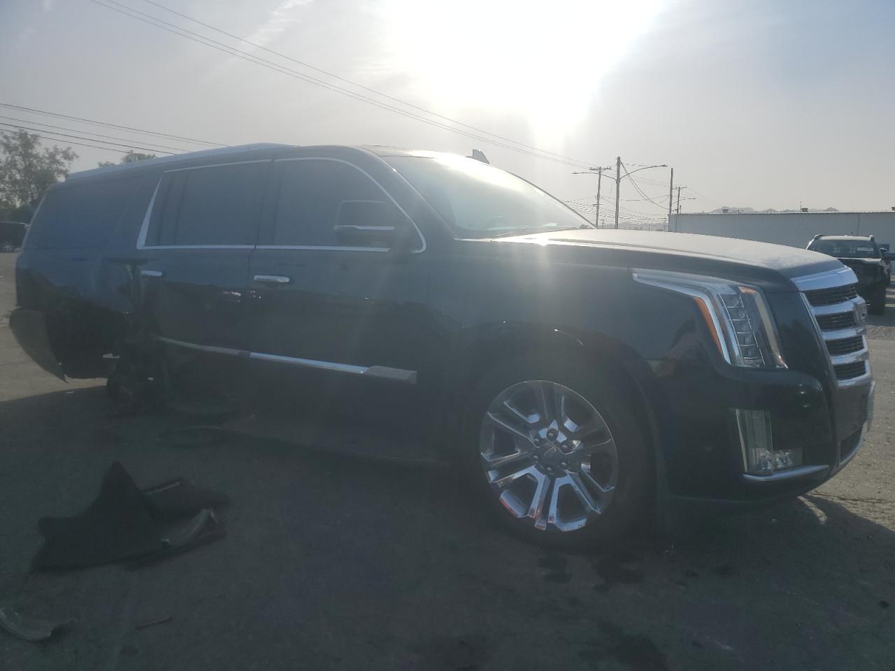 2017 Cadillac Escalade - Image 4