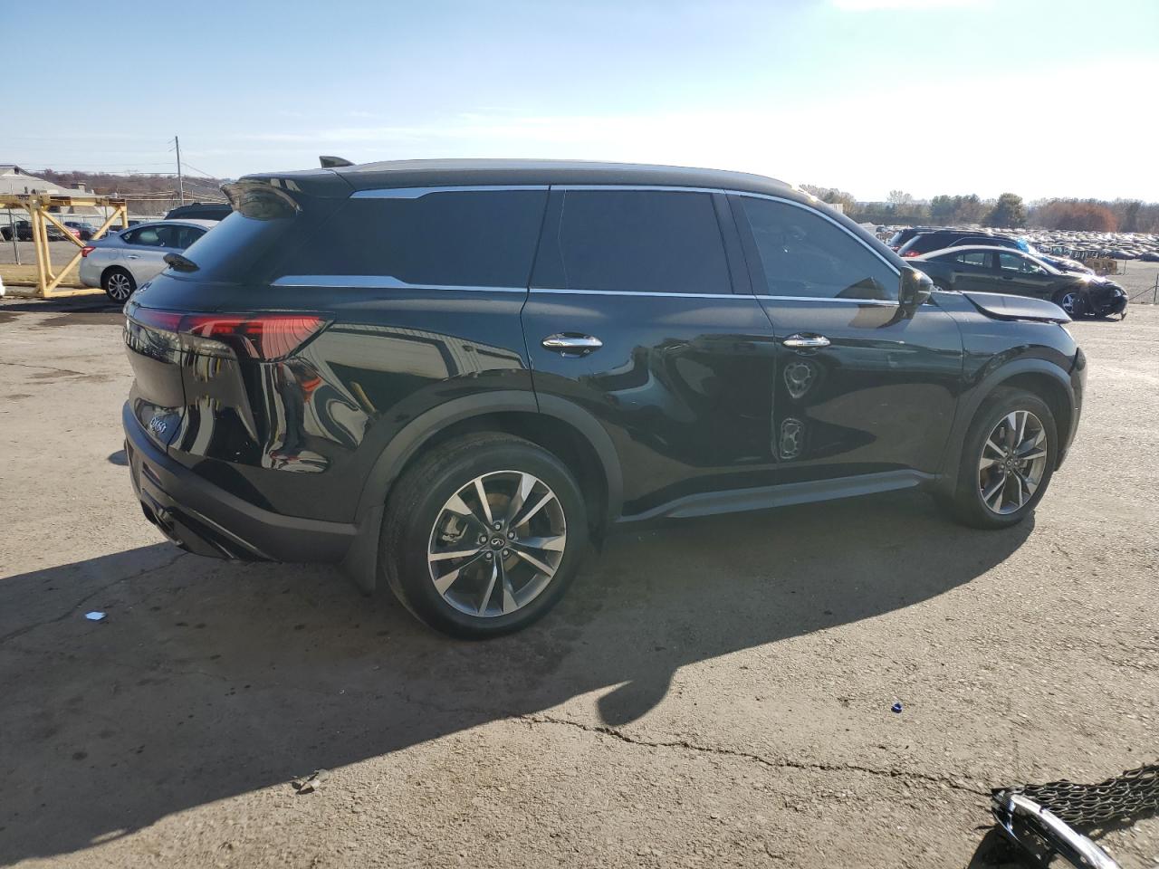 2024 Infiniti QX60 - Image 3