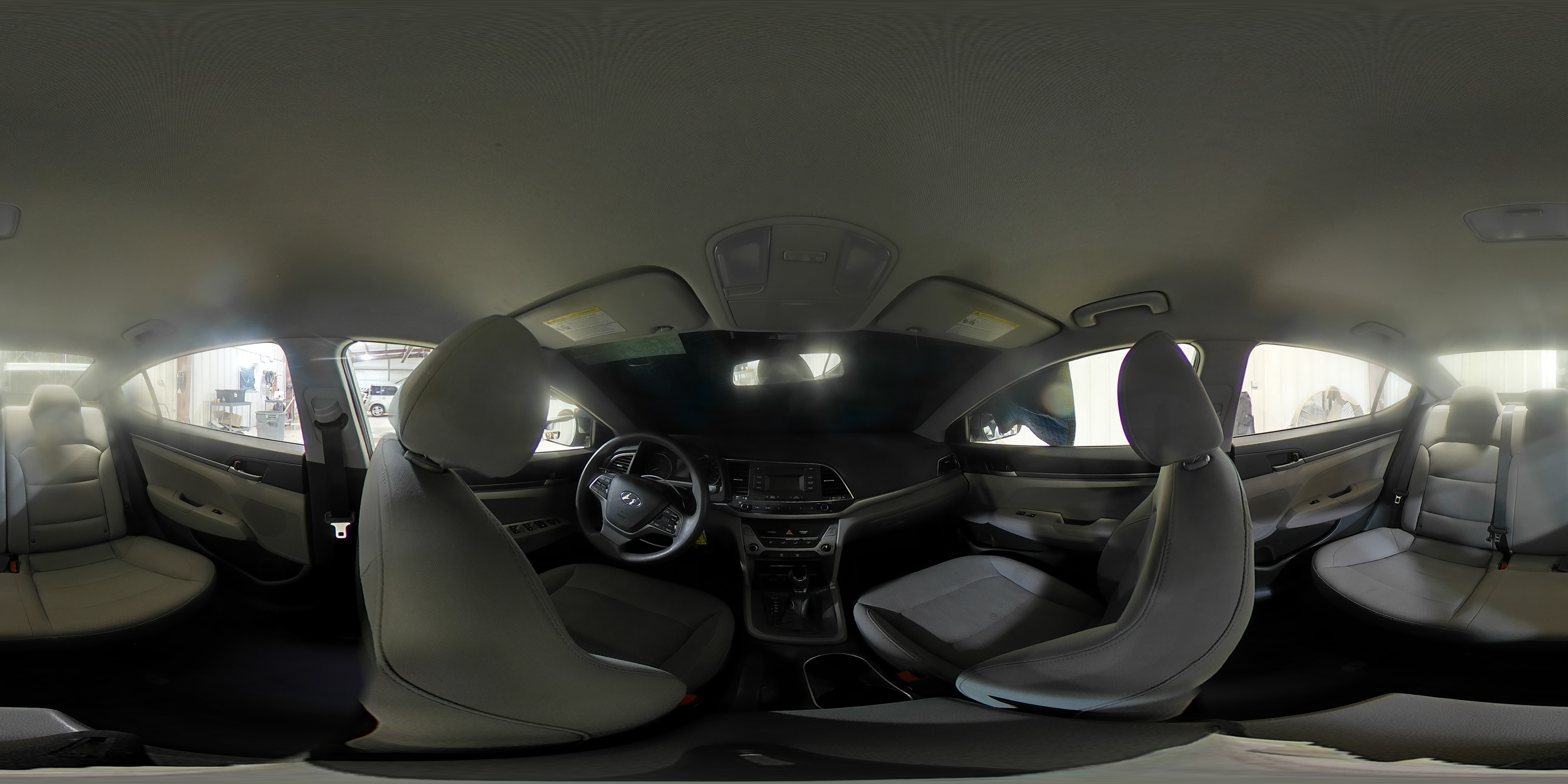 2017 Hyundai Elantra - Image 15