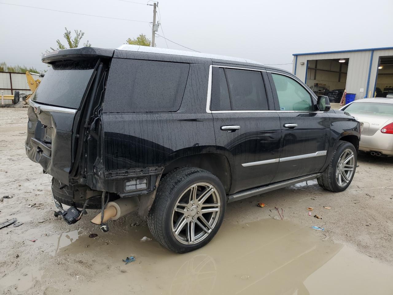 2015 Cadillac Escalade - Image 3