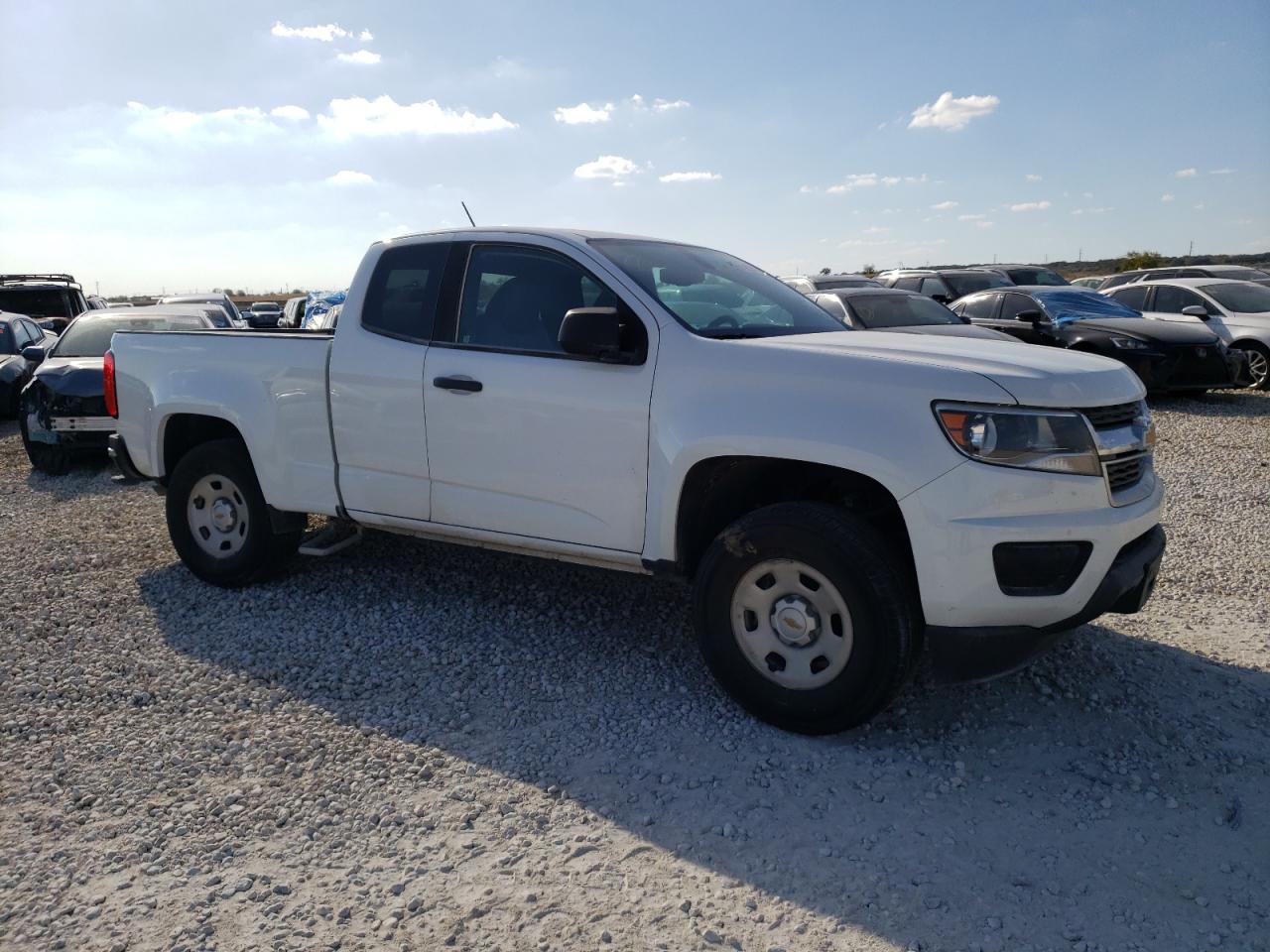 VIN 1GCHSBEA4K1145095 2019 CHEVROLET COLORADO no.4