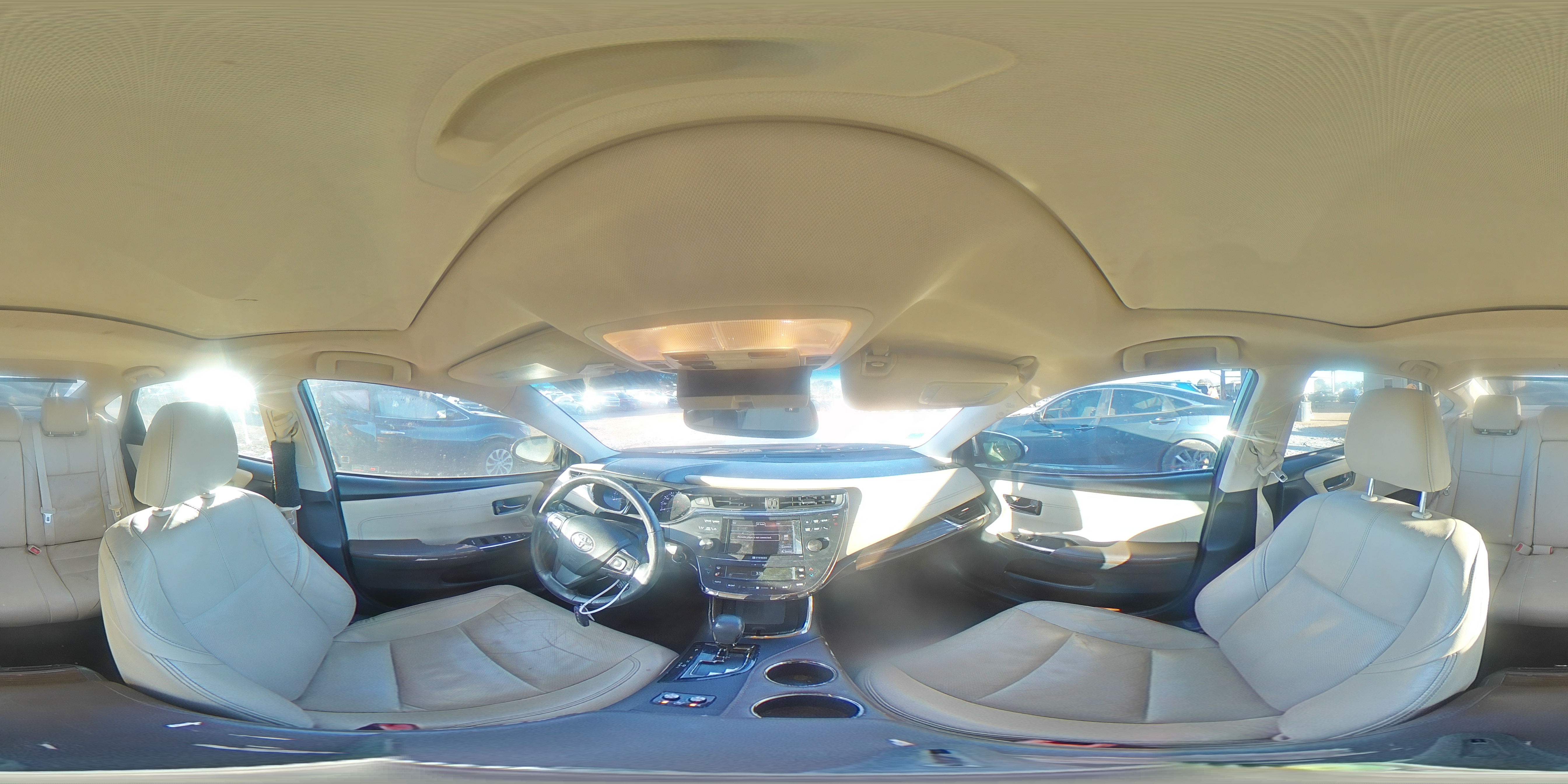 2013 Toyota Avalon - Image 13