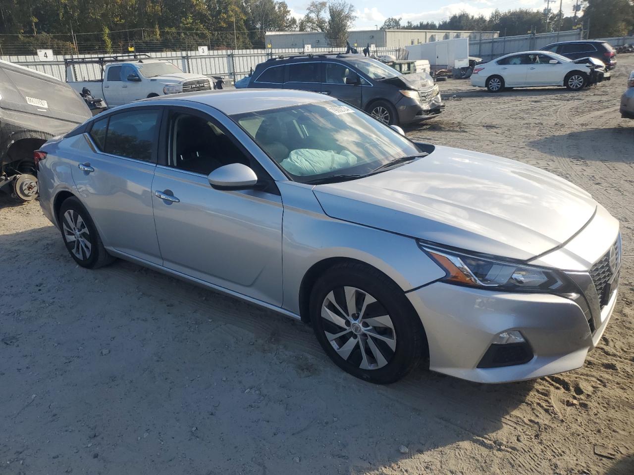 2019 Nissan Altima - Image 4