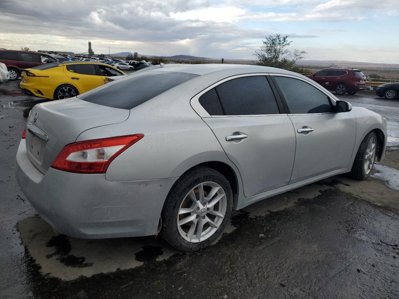 2010 Nissan Maxima - Image 3