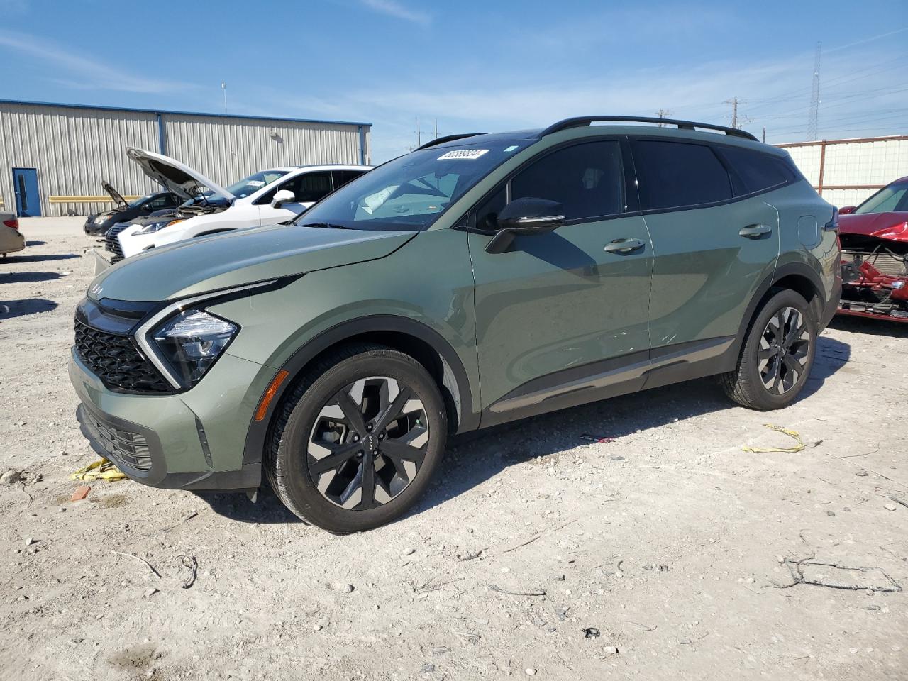 2023 Kia Sportage - Image 1