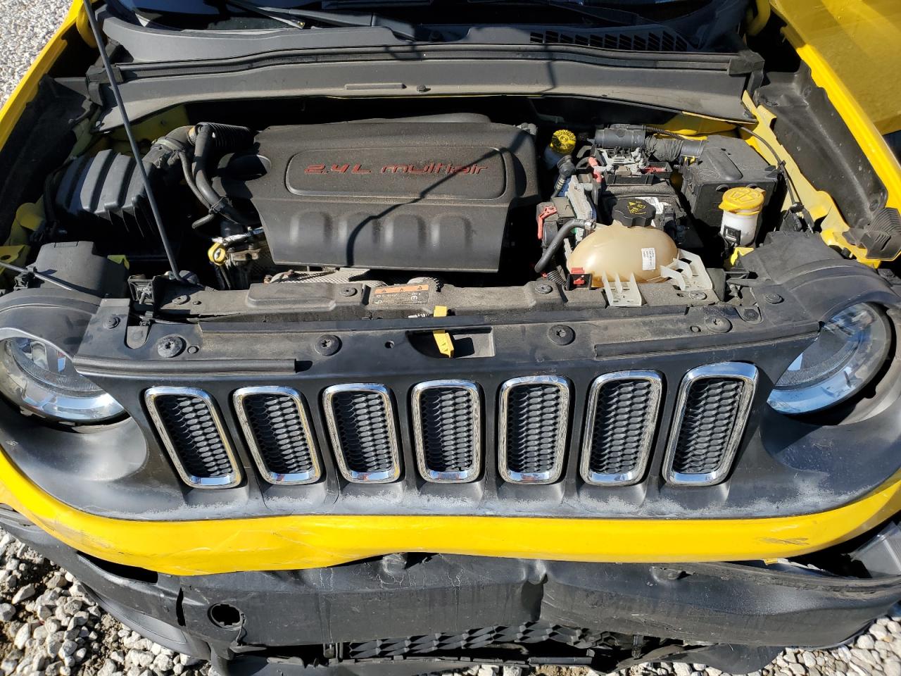 2017 Jeep Renegade - Image 13