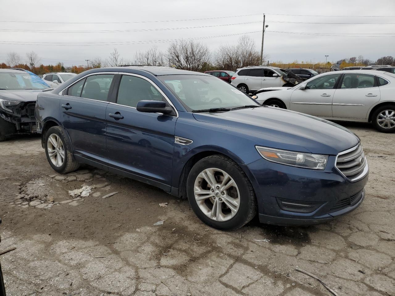 2016 Ford Taurus - Image 4
