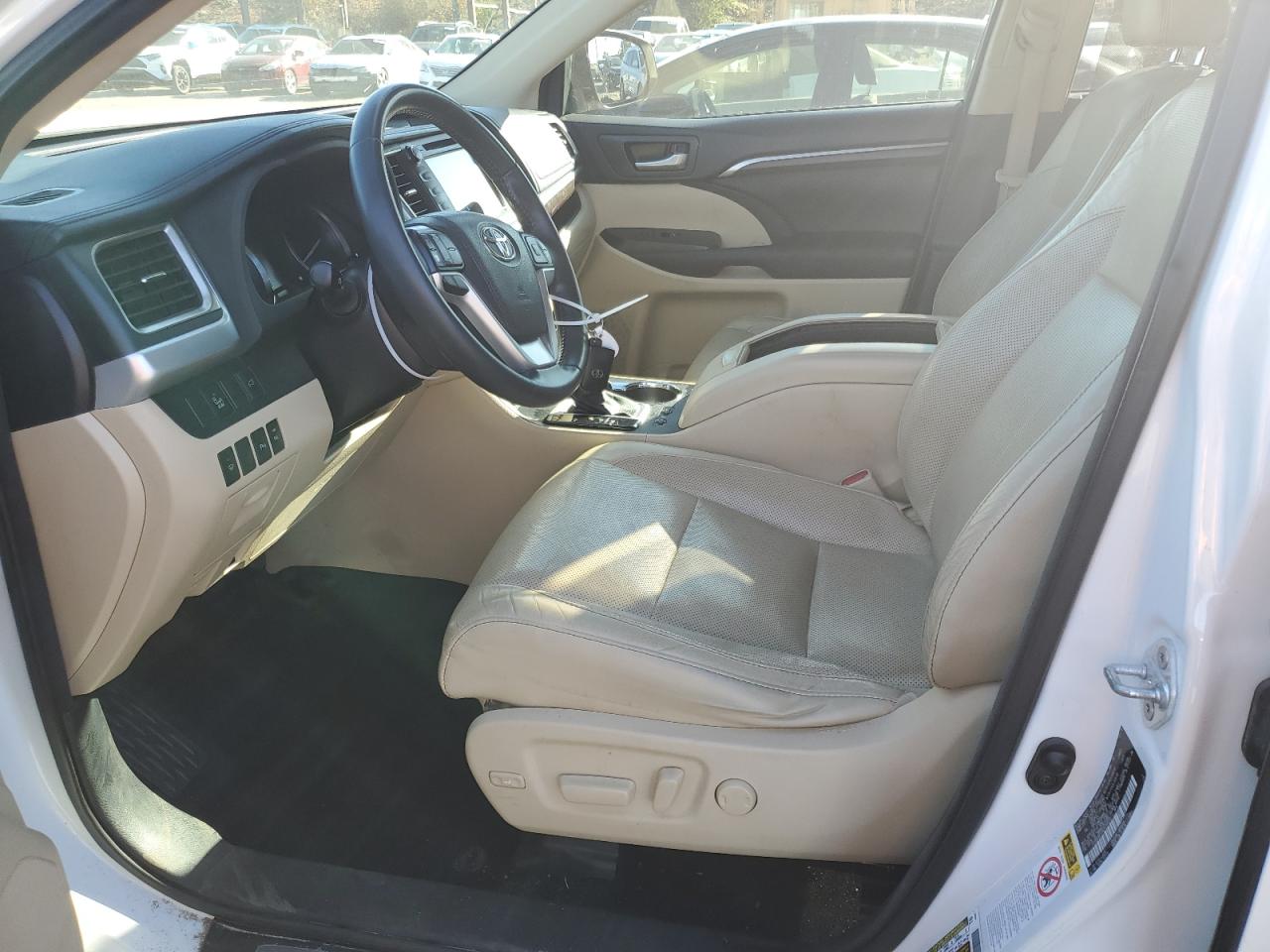 2016 Toyota Highlander - Image 7