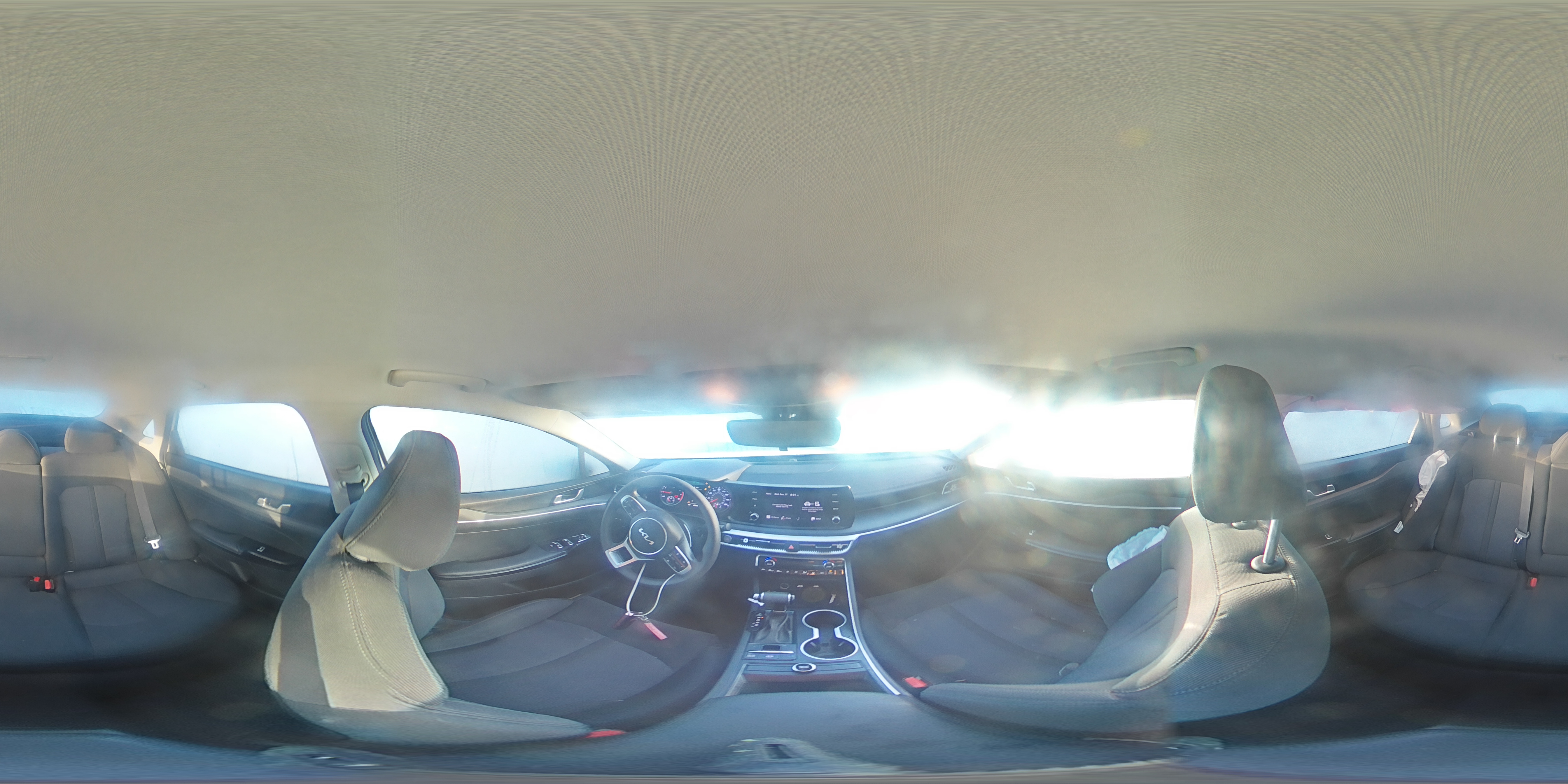 2023 Kia K5 - Image 13