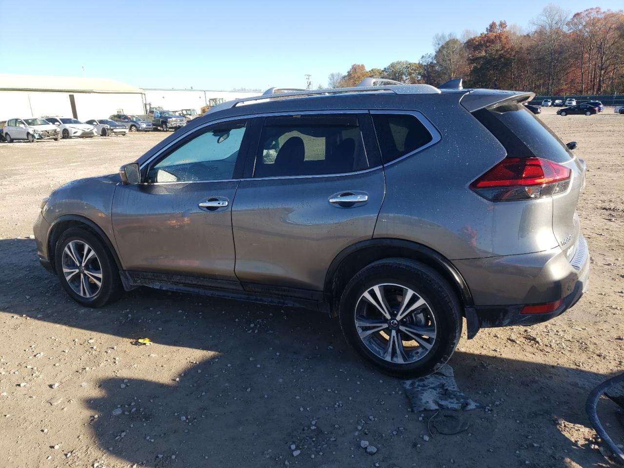 2020 Nissan Rogue - Image 2