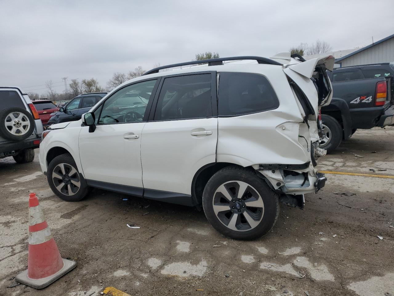 2017 Subaru Forester - Image 2