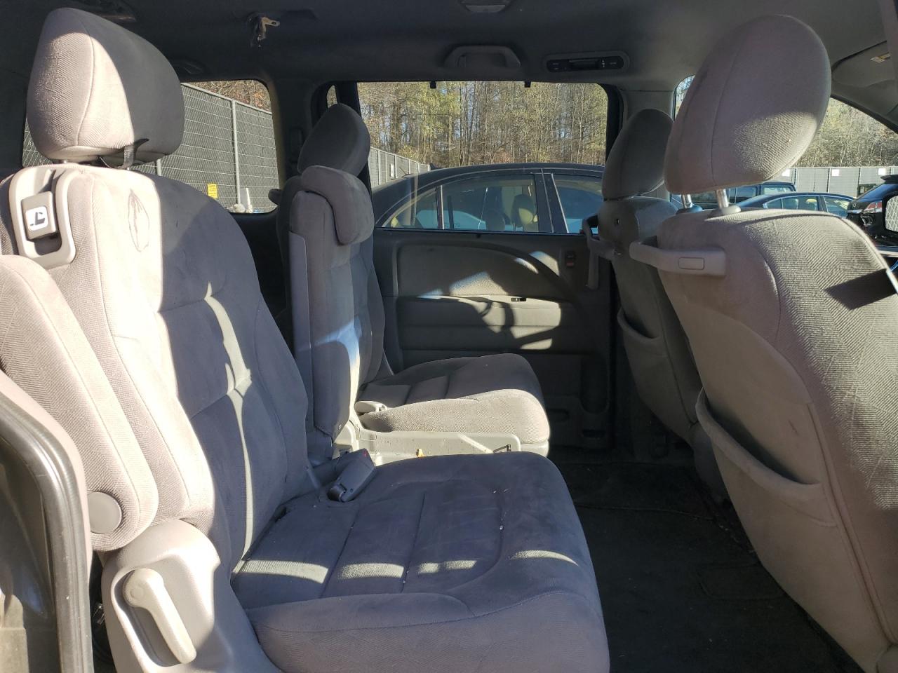 2010 Honda Odyssey - Image 11