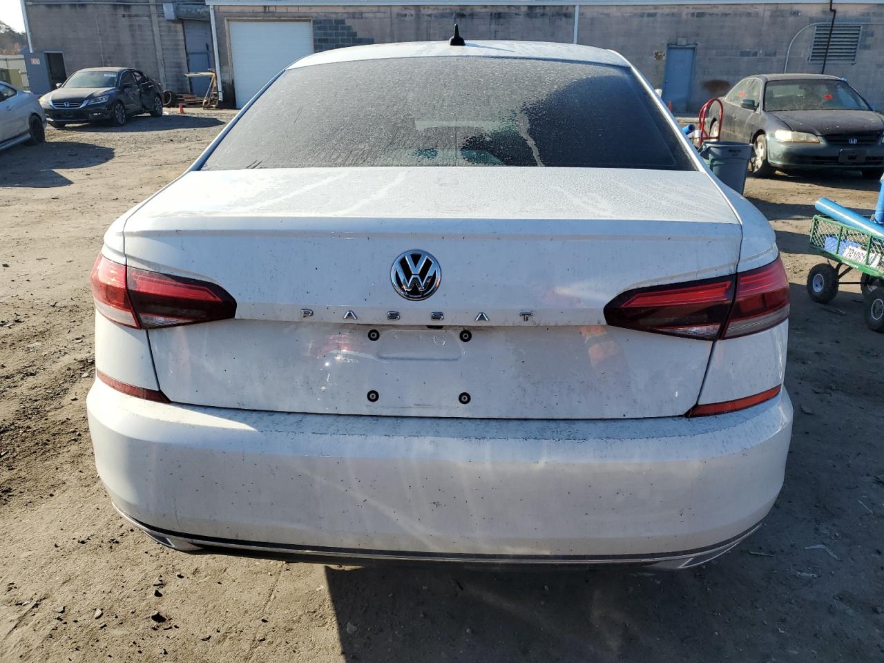 2021 Volkswagen Passat - Image 6