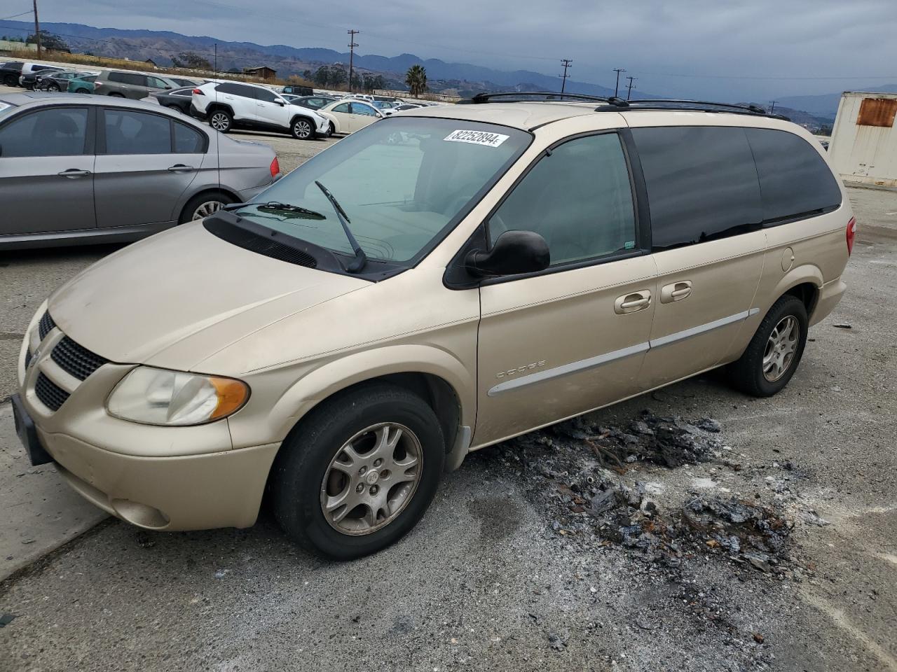 2001 Dodge Caravan - Image 1