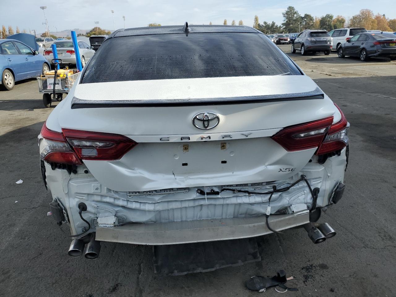 VIN 4T1KZ1AK8NU062827 2022 TOYOTA CAMRY no.6