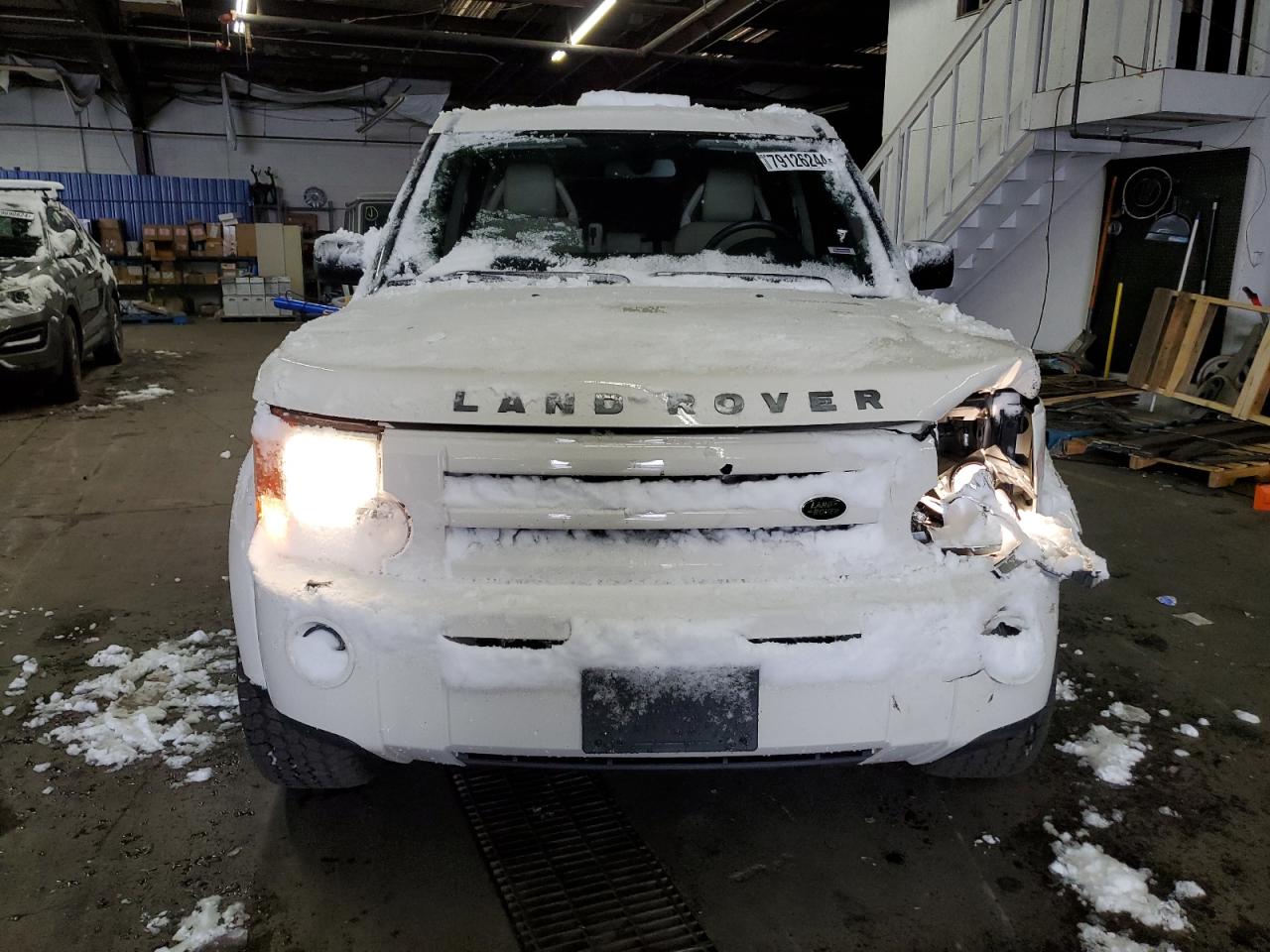 2009 Land Rover LR3 - Image 5