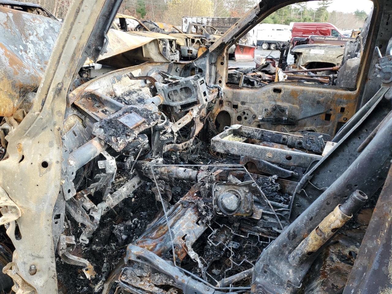 2015 Ford F350 - Image 13