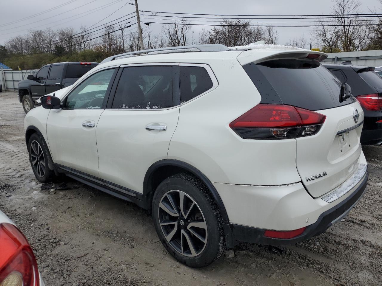 2020 Nissan Rogue - Image 2