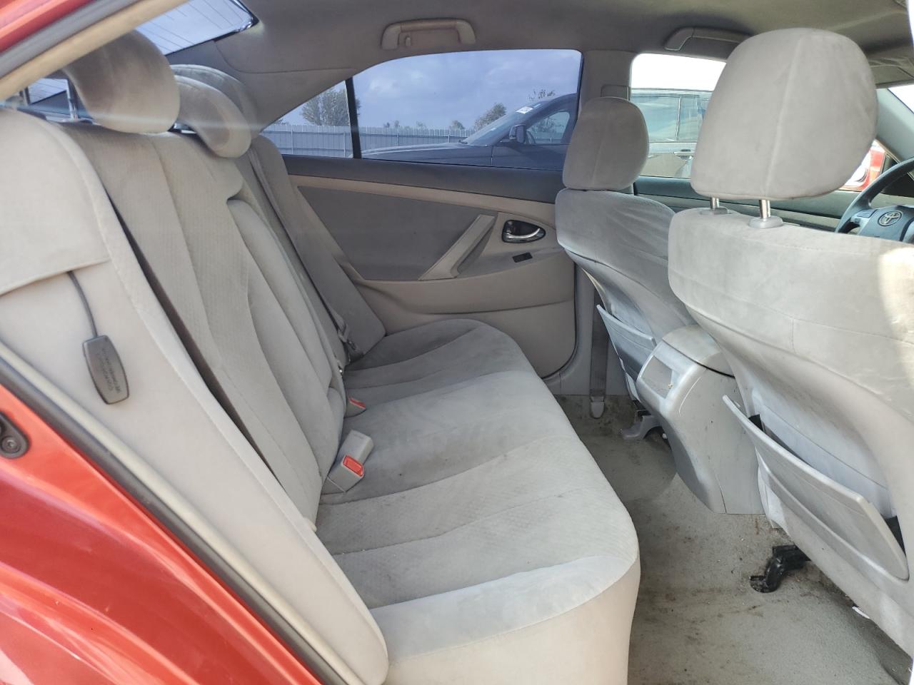 2009 Toyota Camry - Image 10