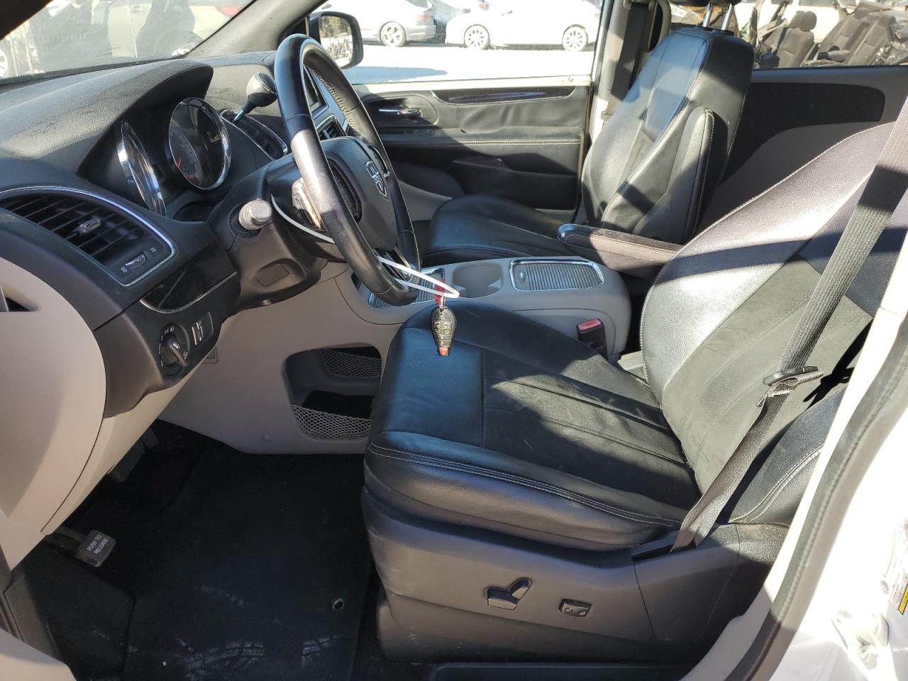2019 Dodge Caravan - Image 7