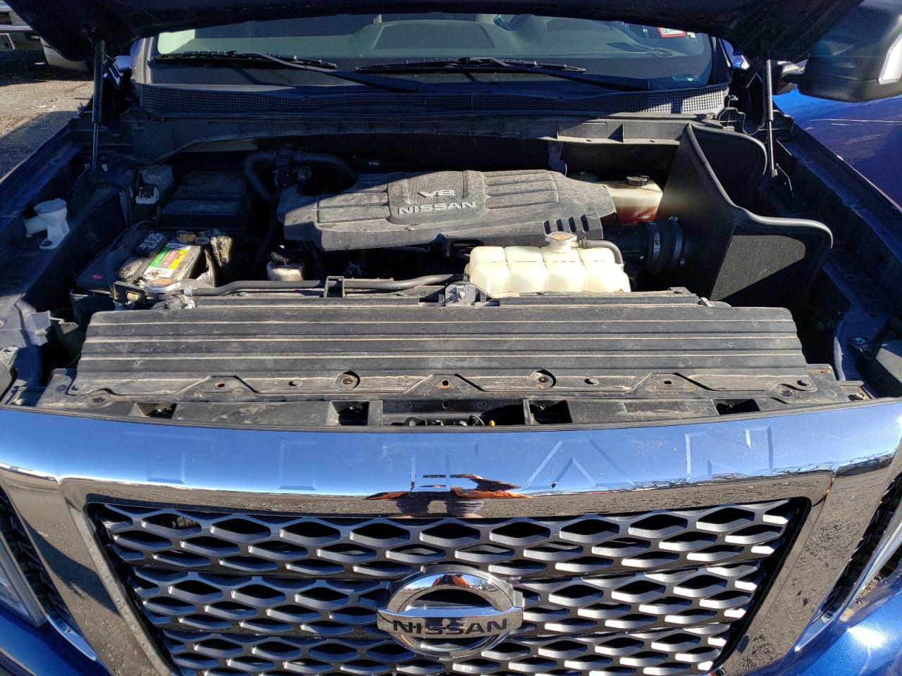 2017 Nissan Titan - Image 11