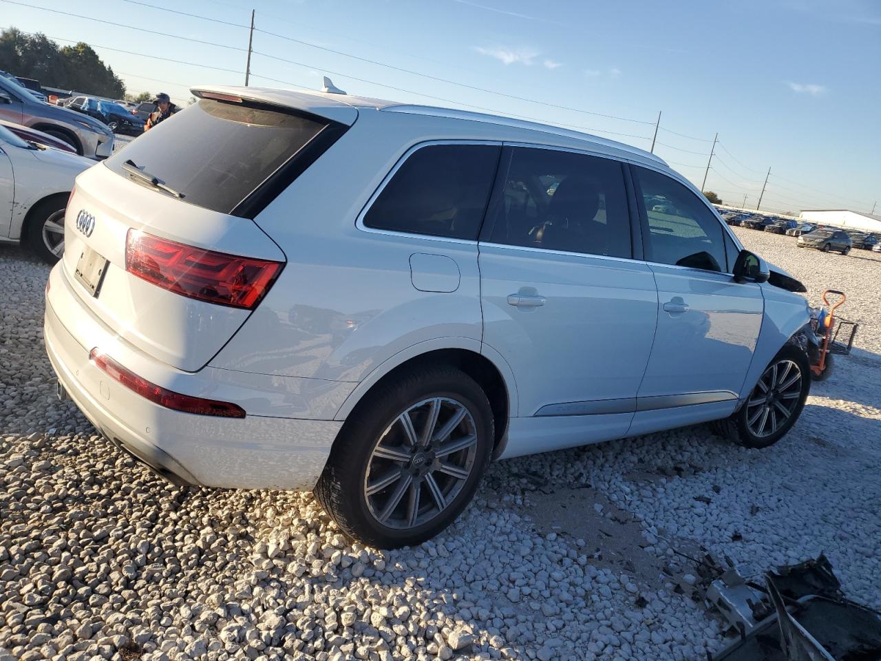2019 Audi Q7 - Image 3