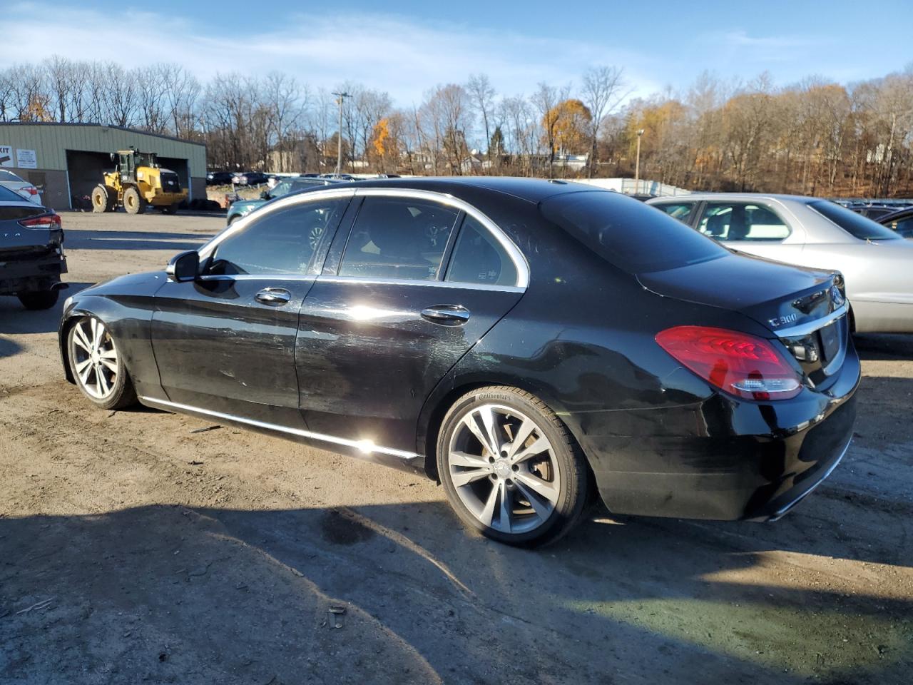 VIN 55SWF4JBXFU076057 2015 MERCEDES-BENZ C-CLASS no.2