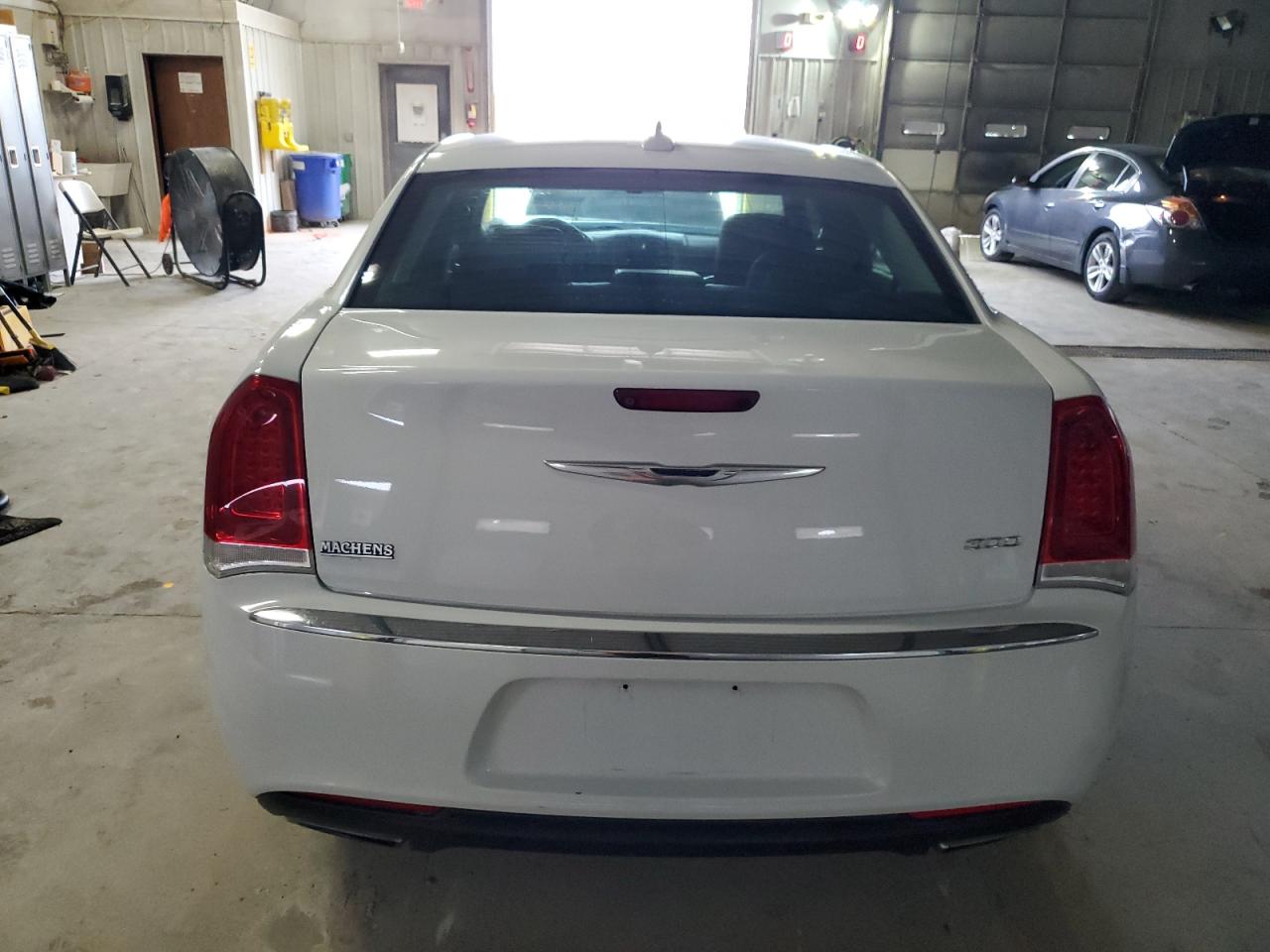 2015 Chrysler 300 Limited VIN: 2C3CCAAG8FH749076 Lot: 78824694