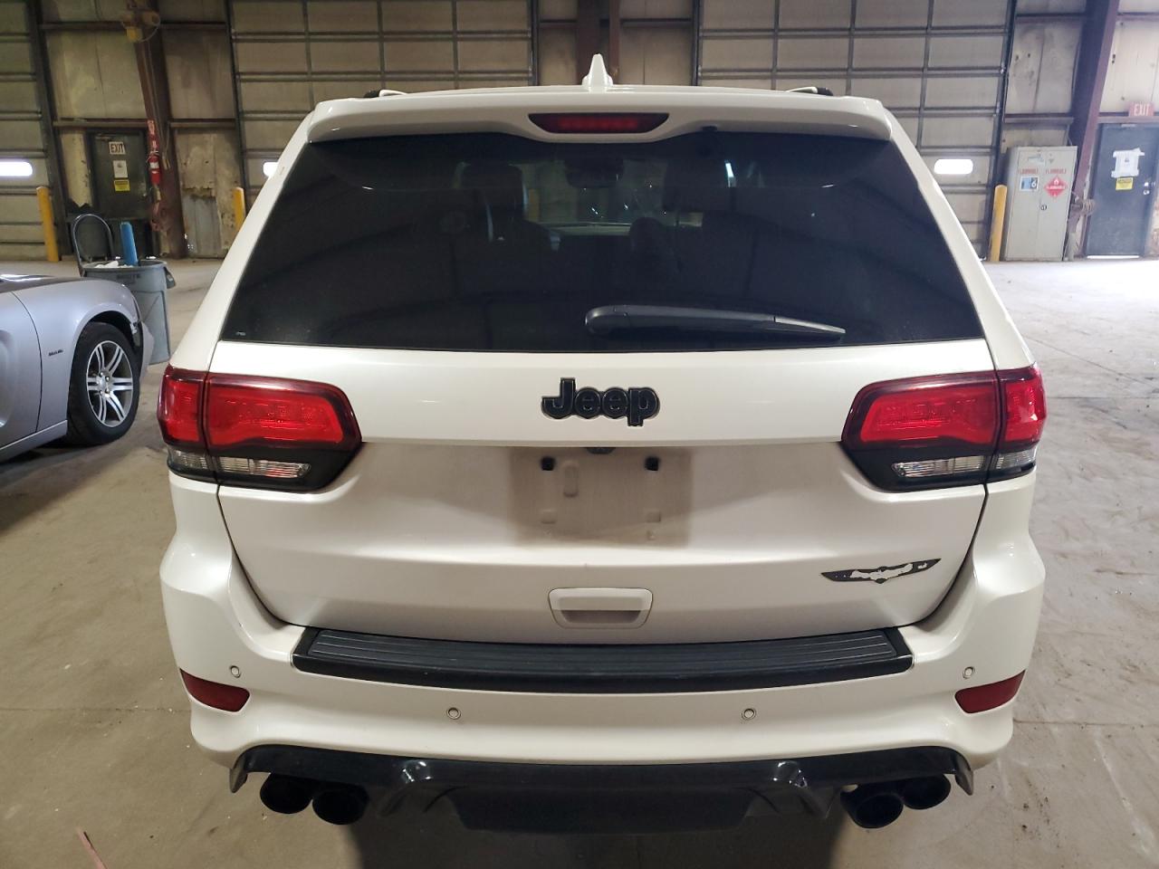 2018 Jeep Grand Cherokee - Image 6