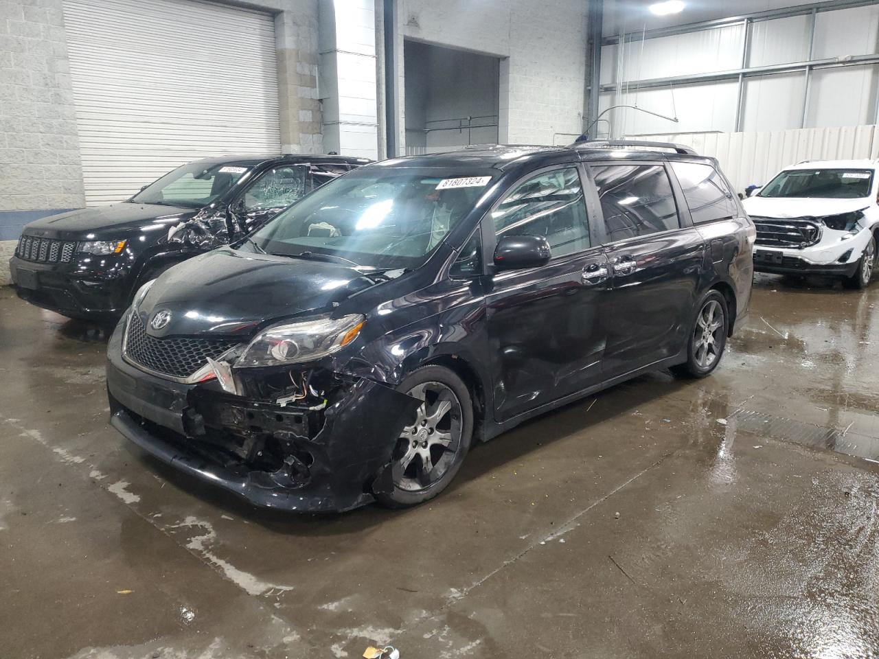 2015 Toyota Sienna - Image 1