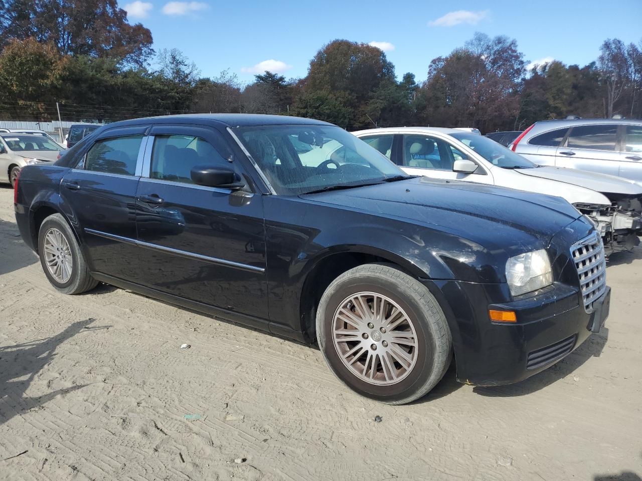2009 Chrysler 300 - Image 4