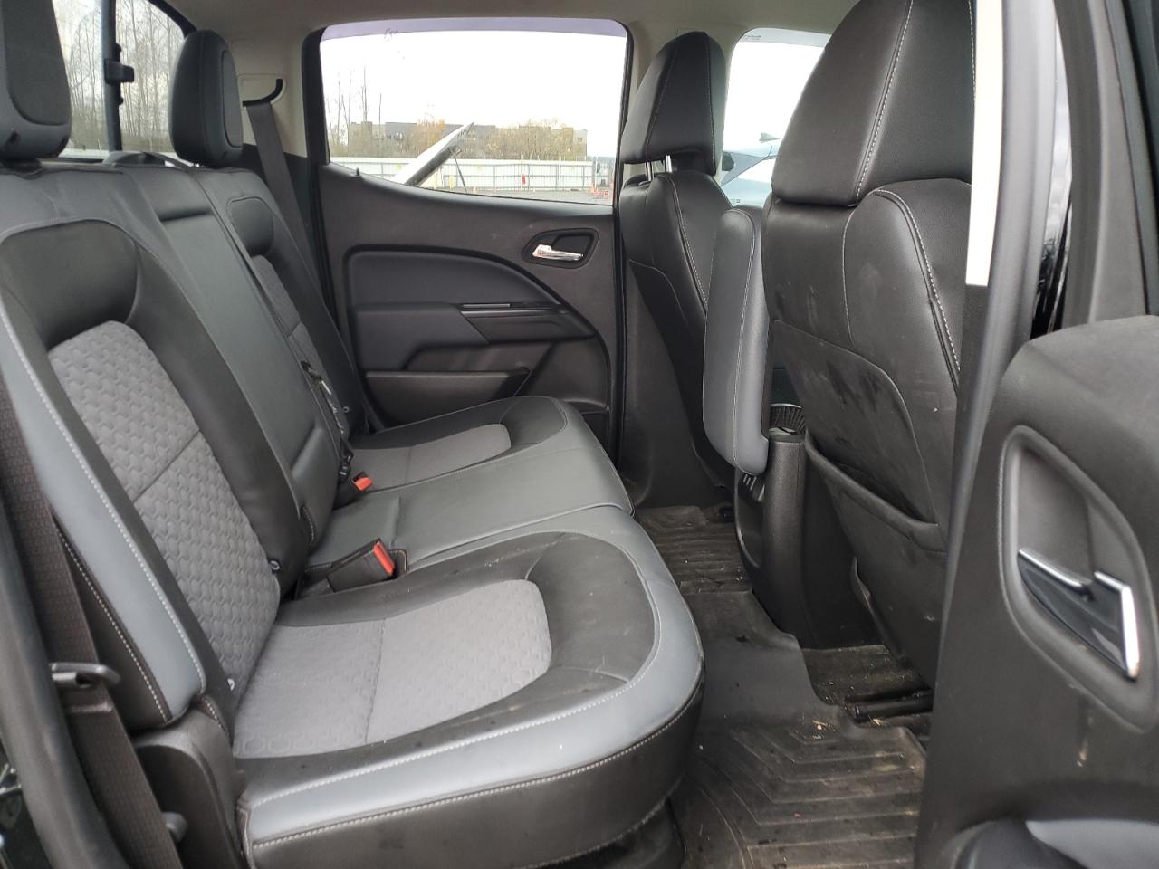 2018 Chevrolet Colorado - Image 10