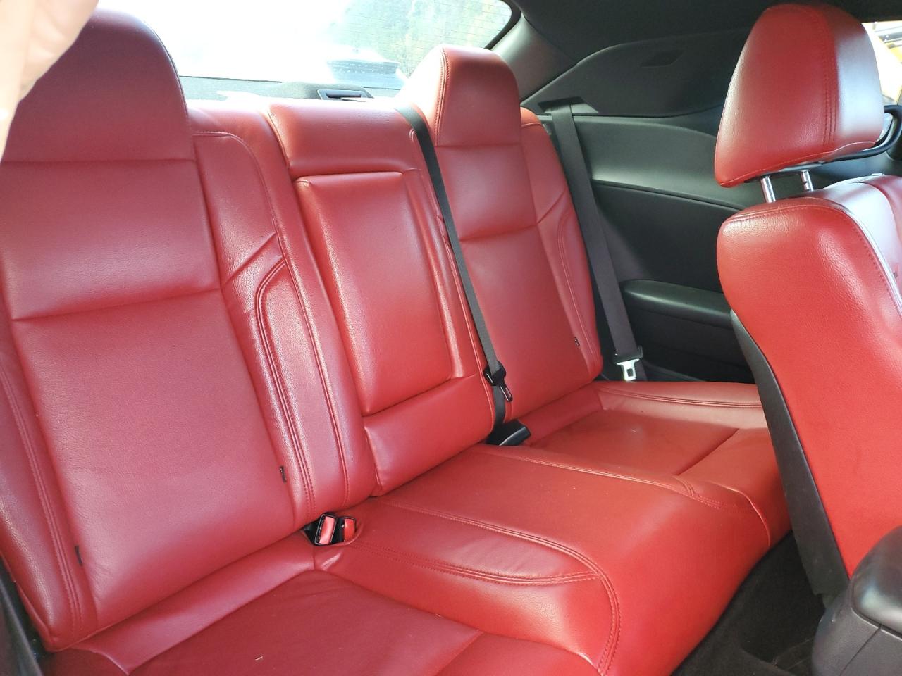 2015 Dodge Challenger - Image 10