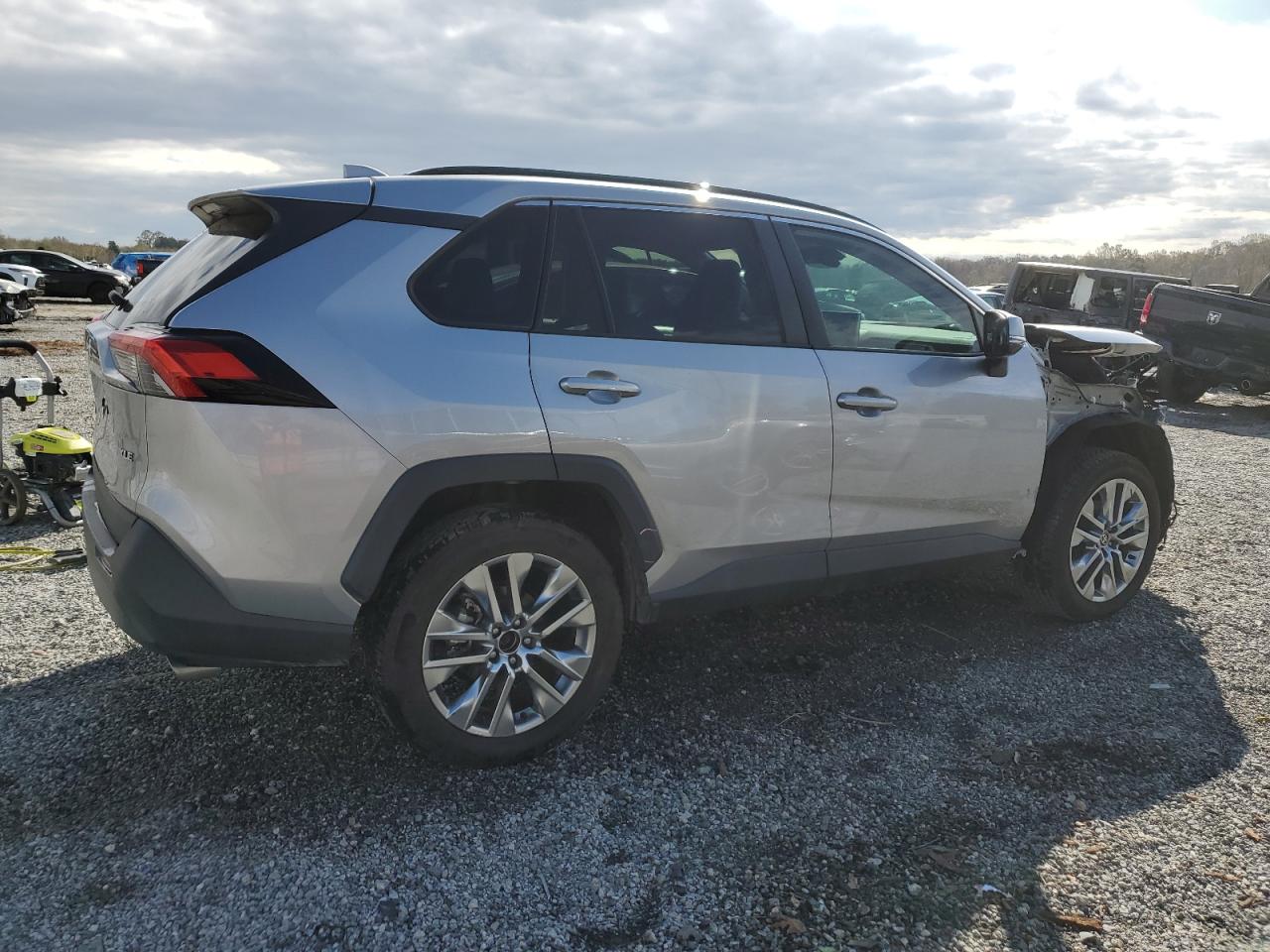 2022 Toyota RAV 4 - Image 3
