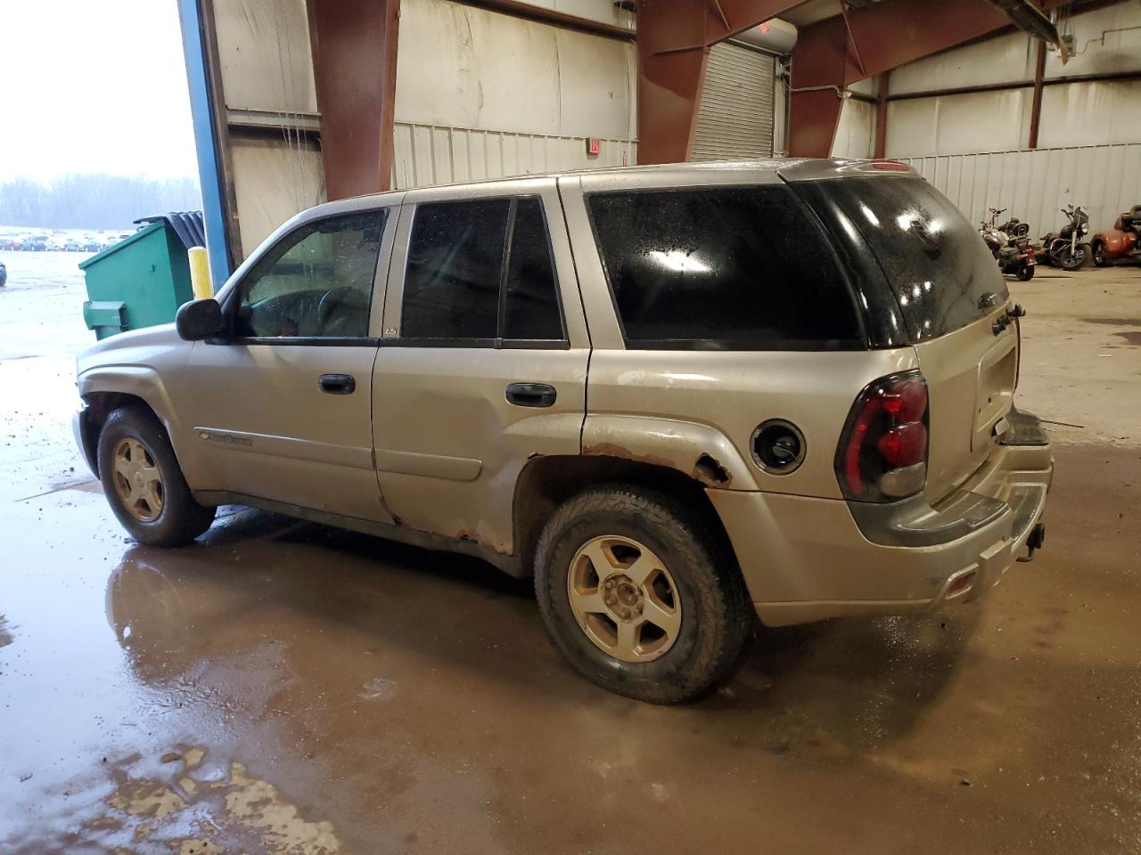 2002 Chevrolet TrailBlazer - Image 2