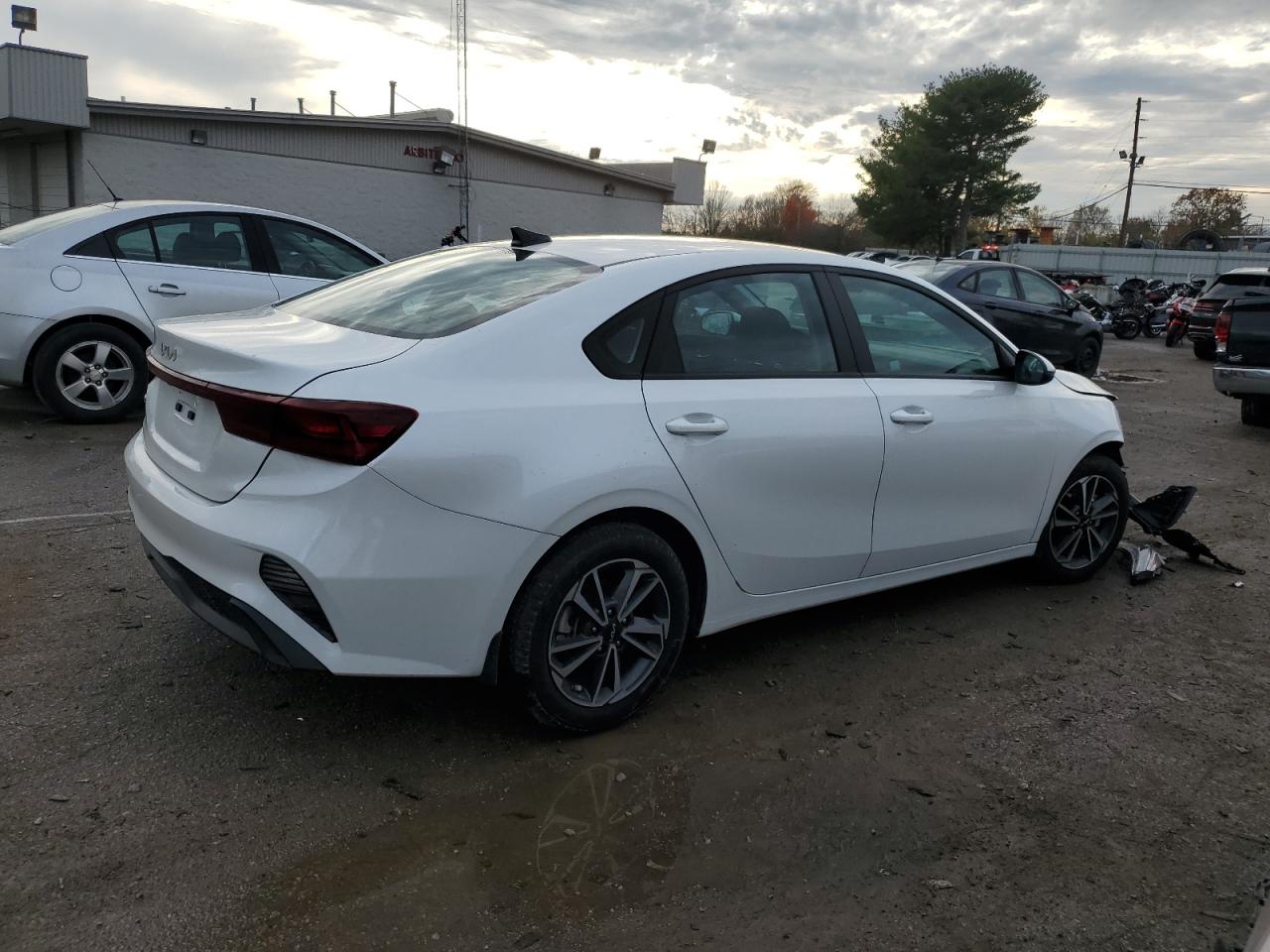 2023 Kia Forte - Image 3