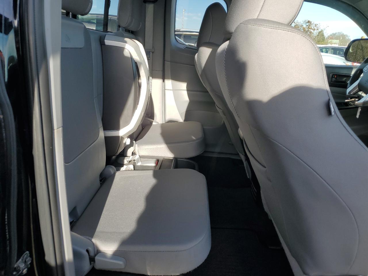 2012 Toyota Tacoma - Image 10