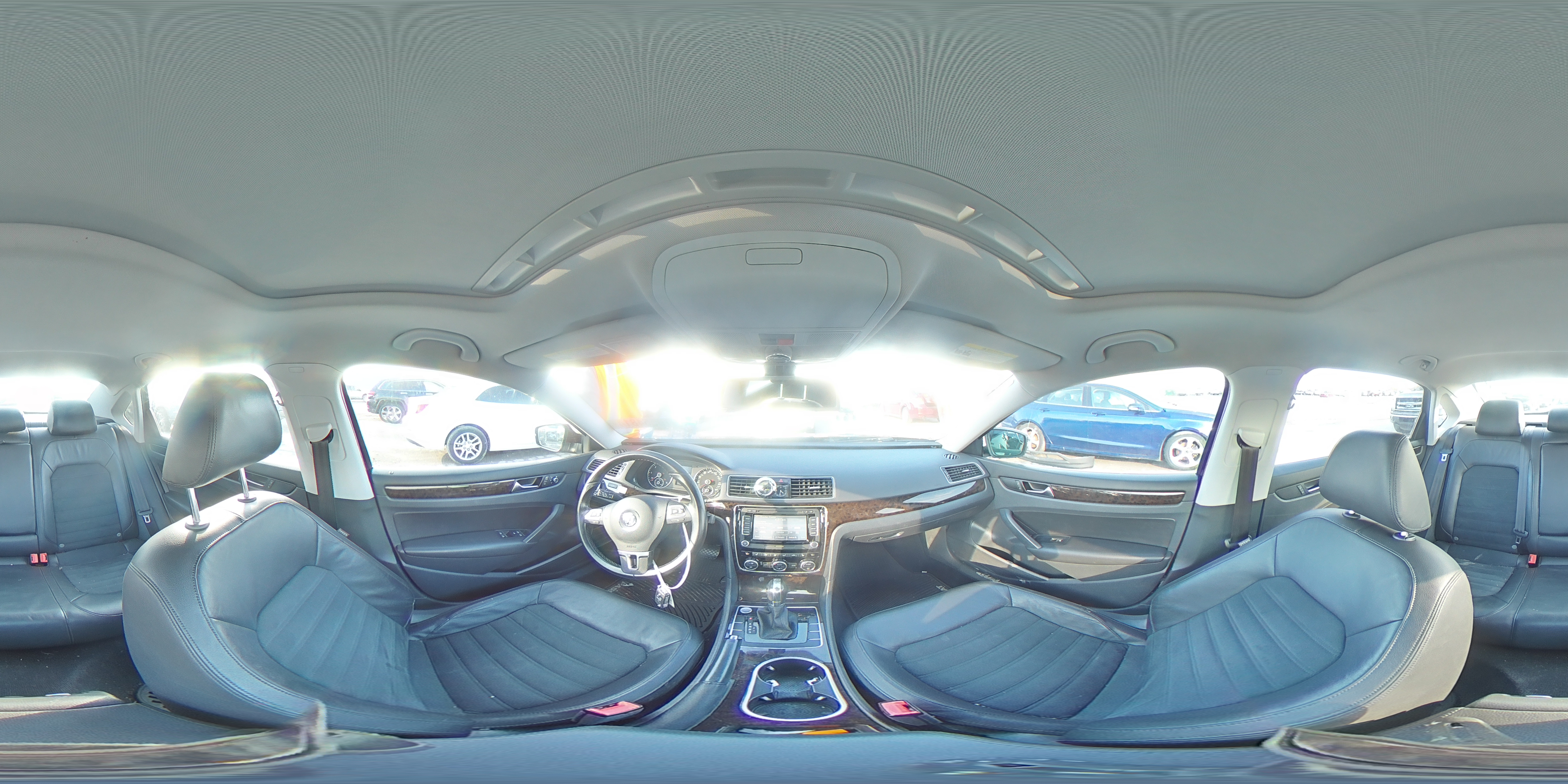 2014 Volkswagen Passat - Image 13