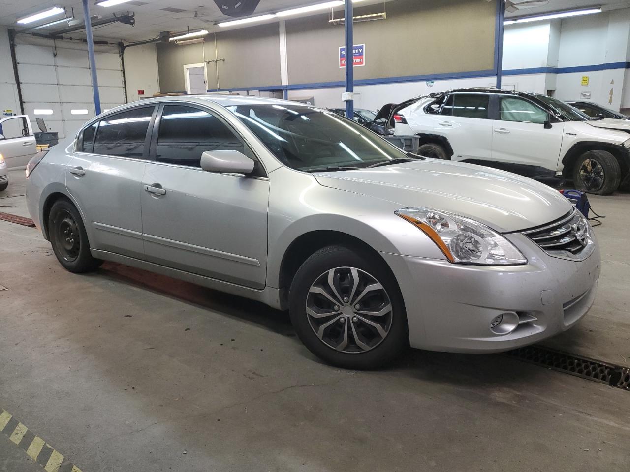 2012 Nissan Altima - Image 4