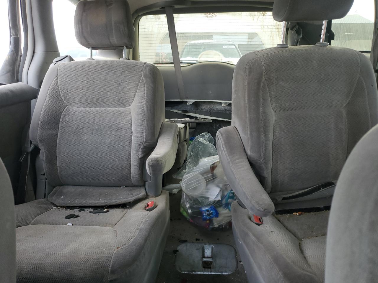 2007 Toyota Sienna - Image 10