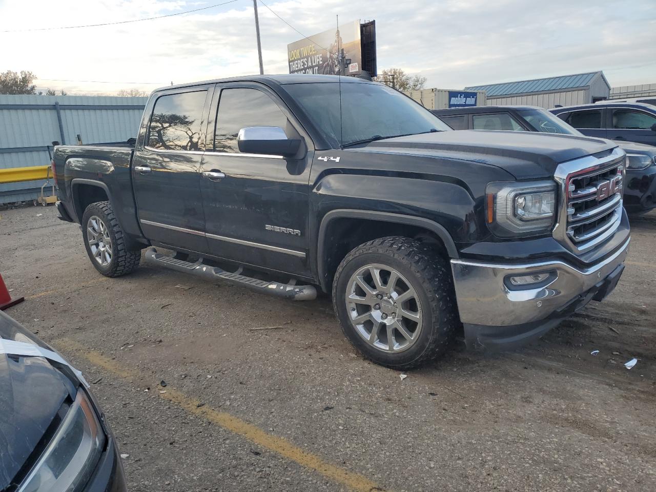 2018 GMC Sierra - Image 4