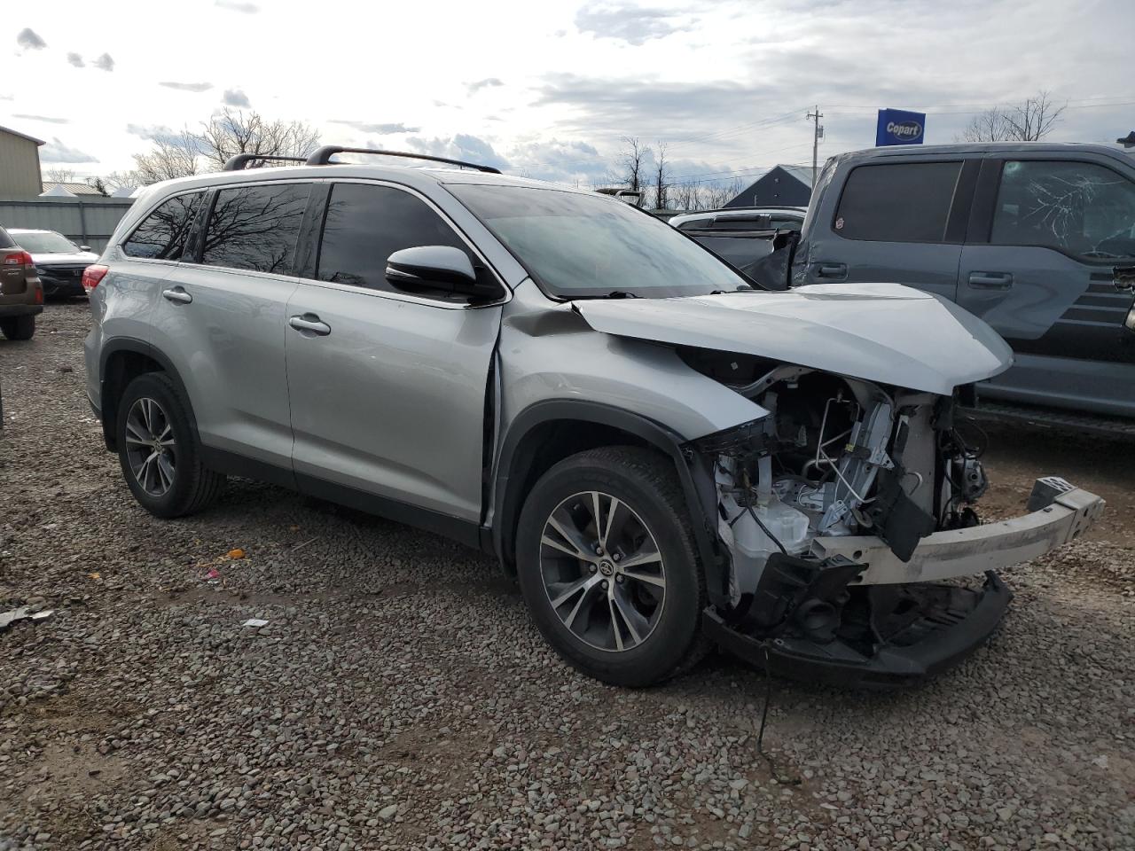 VIN 5TDBZRFH3KS742747 2019 TOYOTA HIGHLANDER no.4